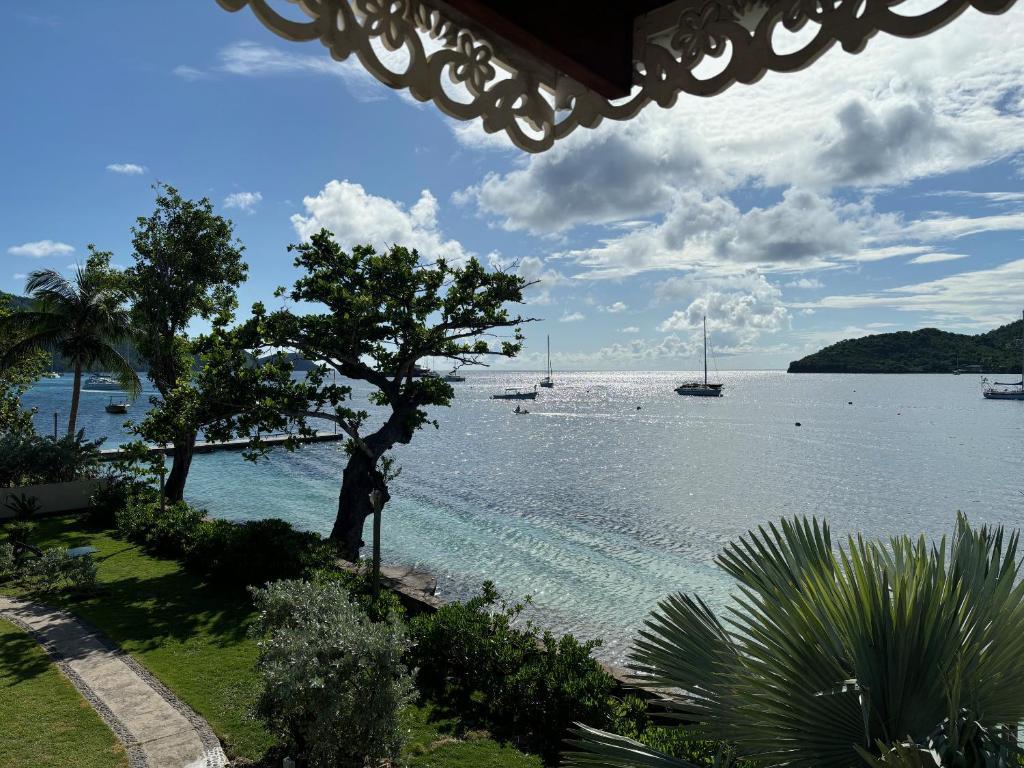 Gingerbread Glossary: A Visitor's Guide to Bequia's Iconic Architecture