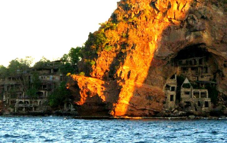 Moonhole Glossary: The Essential Guide to Bequia's Most Unique Community